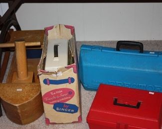 Vintage child's sewing machine and erector sets in carrying case