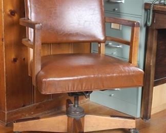 Mid Century Jasper Swivel Chair