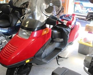 1999 Honda Helix 250cc Scooter - only 1084 original miles