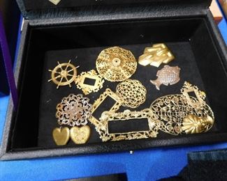 Metal jewelry findings