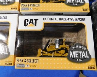 1:64 scale tractor
