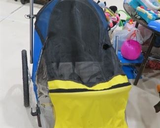 JOGGING STROLLER.