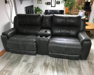 Southern Motion Recliners with Cup Holder