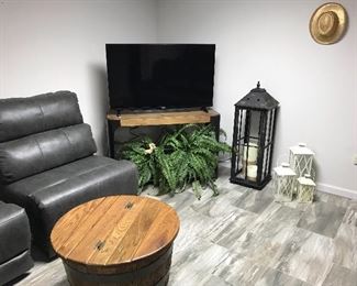Whiskey Barrel Table with Storage, Southern Motion, TV Stand, Lanterns