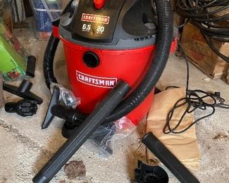 Shop vac. Never been used!