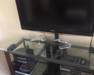 Large flat screen-works well-on modern stand