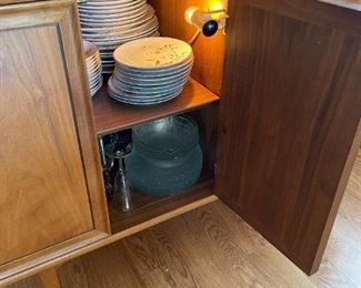 DREXEL DECLARATION by Kipp Stewart MCM Hutch / China Cabinet