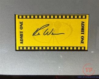 Hook Movie Signed by ROBIN WILLIAMS And DUSTIN HOFFMAN