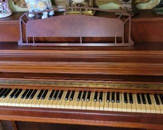 Kimball consolette piano $500.00