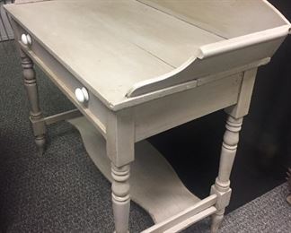1860'S WASH STAND 