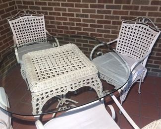 WICKER AND METAL PATIO SET