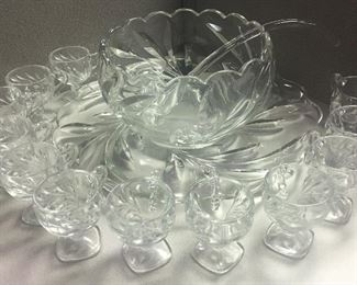 INDIANA GLASS PUNCH BOWL WITH FOOTED CUPS