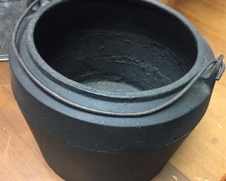 Vintage Cast Iron Cooking Pot 