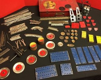 VINTAGE ERECTOR SET LAST PATENT DATE  1930