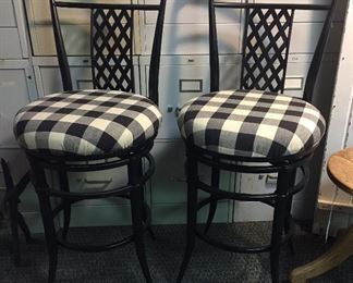 METAL BAR STOOLS