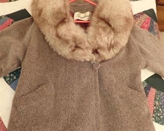 VINTAGE COAT WITH FUR COLLAR