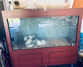 200 GALLON CUSTOM MADE AQUARIUM AND ACCESSORIES - NEW $2,900.00 WILL SELL FOR $600.00