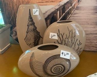 Shell ceramic vases $6 Each