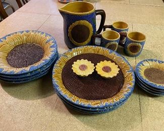 Sunflower dish set $60 service for 4 (missing 1 mug)
