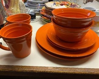 Rachel Ray dishes 2 place settings  $30