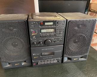 Zenith stereo $40