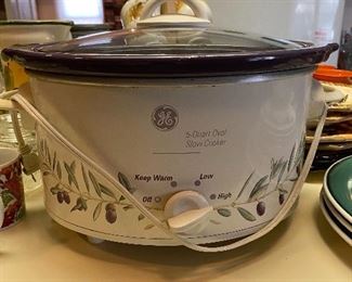 Crock pot $10