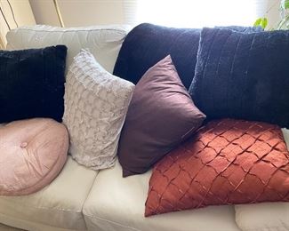 Throw pillows $6 each 