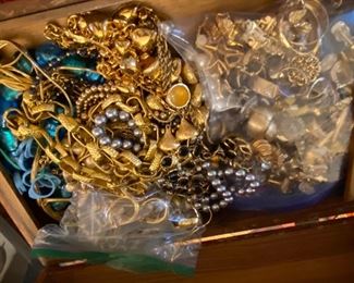 Costume jewelry 