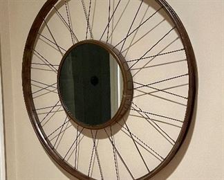 Spoked mirror