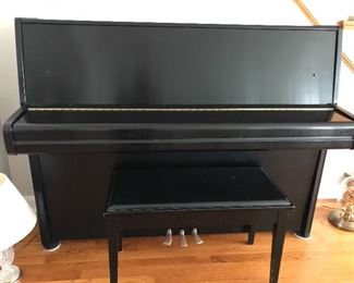 Yamaha Upright Piano ——SOLD——