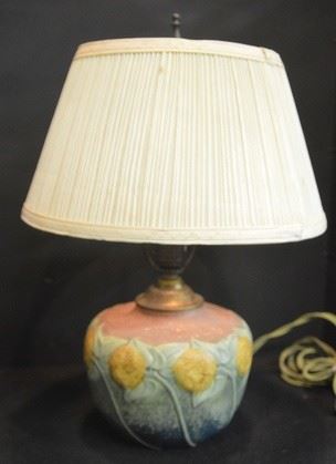 8044 - Roseville Sunflower Lamp