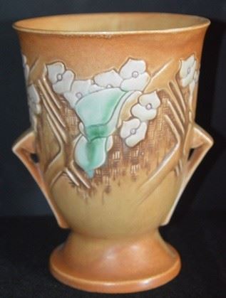 8093 - Roseville 8" Clemana Vase