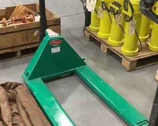 Located in: Carson City, NV
MFG Jet
Pallet Jack
4' Forks
**Sold as is Where is**
Tested Works