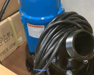 Located in: Carson City, NV
Condition "New in Box"
MFG Tsurumi
Model HS3.75S-62
Power (V-A-W-P) 115 Volts, 60 Hz, 1 Phase
Submersible Pump
3"
61 GPM
1 Hp
2 Pole
**Sold as is Where is**