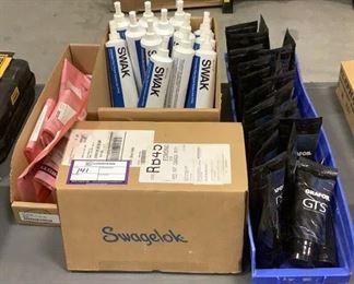 Located in: Carson City, NV
Thread Sealant and Tool Collars
(25) Swak 8.45 fl oz Anaerobic Pipe Thread Sealant with PTFE
(24) Grafoil GTS Thread Sealant Paste
(5) Bags of Proto Tool Collars
25 Per Bag
**Sold as is Where is**