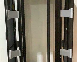 Located in: Chattanooga, TN
MFG Panduit
Server Cabinet
Size (WDH) 50"W x 30'"D x 84"H
**Sold As Is Where Is**