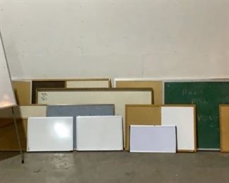 Located in: Chattanooga, TN
Assorted White Boards and Cork Boards
Sizes Range From:
24"W x 14"H
48"W x 36"H
**Sold As Is Where Is**