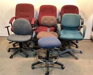 25 Image(s)
Located in: Chattanooga, TN
Office Chairs
**Sold as is Where is**

SKU: R-FLOOR