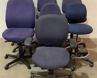 Located in: Chattanooga, TN
Office Chairs
MFR's: Workscapes, Allsteel
Seat Height: 19", 29"
**Sold As Is Where Is**

SKU: N-FLOOR