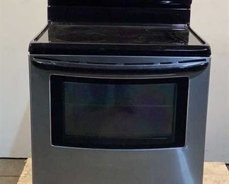 Located in: Chattanooga, TN
MFG Kenmore
Model 790.9611340A
Ser# VF73233576
Power (V-A-W-P) 60Hz, 120/240V, 12.5KW
Free Standing Range
Size (WDH) 29-1/2"Wx25-1/2"Dx46"H
**Sold as is Where is**

SKU: A-2
Unalbe To test