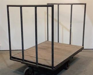 Located in: Chattanooga, TN
Rolling Cart
Size (WDH) 40"Wx56"Dx51-1/2"H
**Sold as is Where is**

SKU: C-10-1