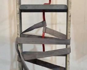 Located in: Chattanooga, TN
MFG Milwaukee
Model 40710
Hand Truck
15 3/4"W
Load Rating - 700 lbs
*Missing 1 Belt*
*Sold As Is Where Is*

SKU: F-WALL