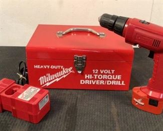 Located in: Chattanooga, TN
MFG Milwaukee
3/8" 12V Hi-Torque Driver/Drill
Charger & Case Included
**Sold as is Where is**

SKU: I-8-A
Tested-Works