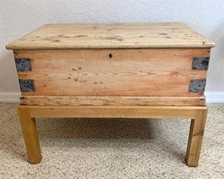 Antique pine chest/trunk on stand measures 29" x 18" x 22" (NO KEY)
