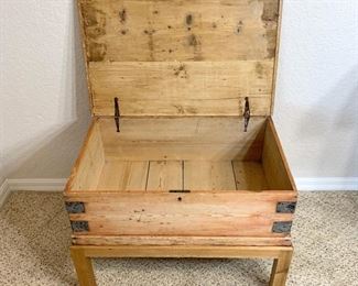 Antique pine chest/trunk on stand measures 29" x 18" x 22" (NO KEY)