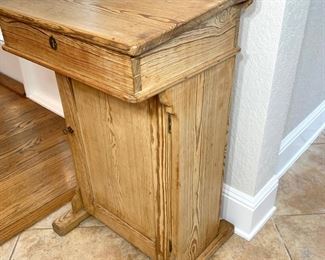 Antique Oak Teacher's Lectern measures 22" x 16" x 36" (NO KEY)