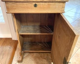 Antique Oak Teacher's Lectern measures 22" x 16" x 36" (NO KEY)