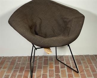 BERTOIA / KNOLL DIAMOND CHAIR (SM) | with removable upholstery cushion (dried cracking foam, some markings, but could be used as a template for a new cushion); 30 x 33 x 30 in.; frame in great condition 