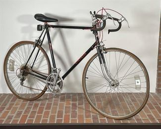 MEN'S UNIVEGA BICYCLE | lugged frame, no pedals; 24-1/2 in crank to top tube 