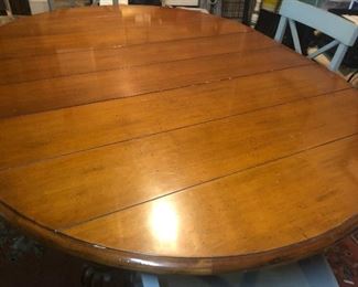 Dining Table Lexington Furniture (showing with leaf) $125 